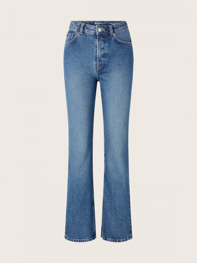 Фотодағы жалаңаш актрисалар мен модельдер