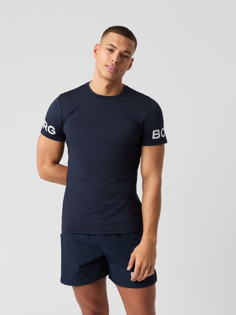 Tricou